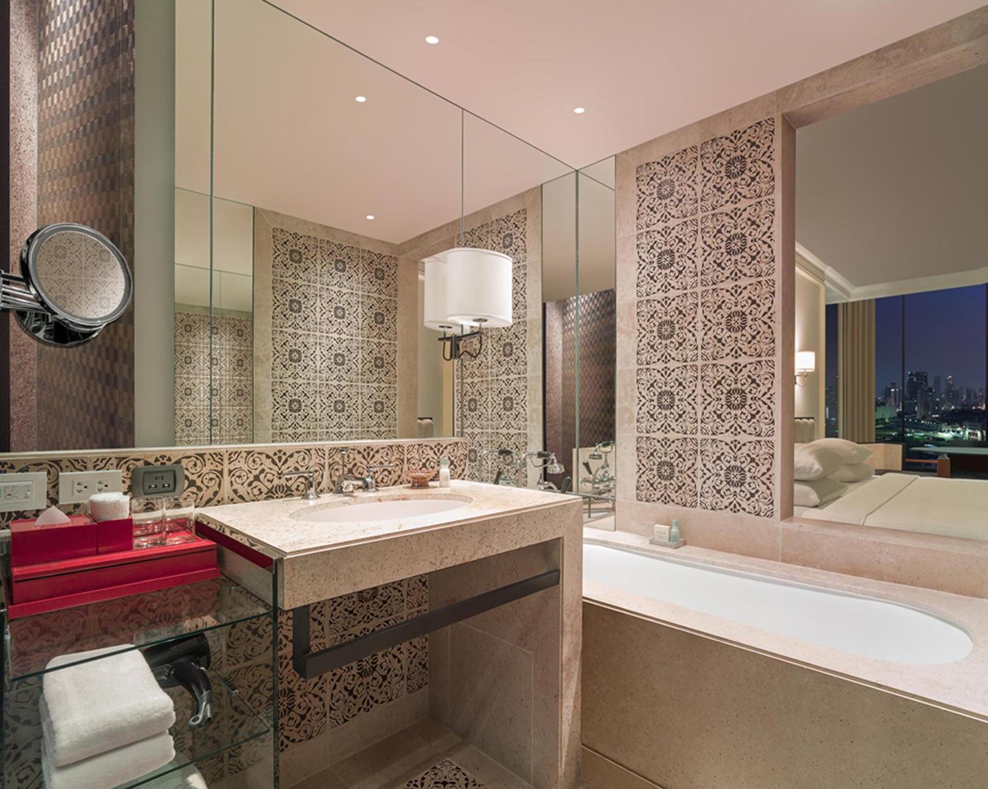 Grand Hyatt Erawan - Sha Certified Bangkok